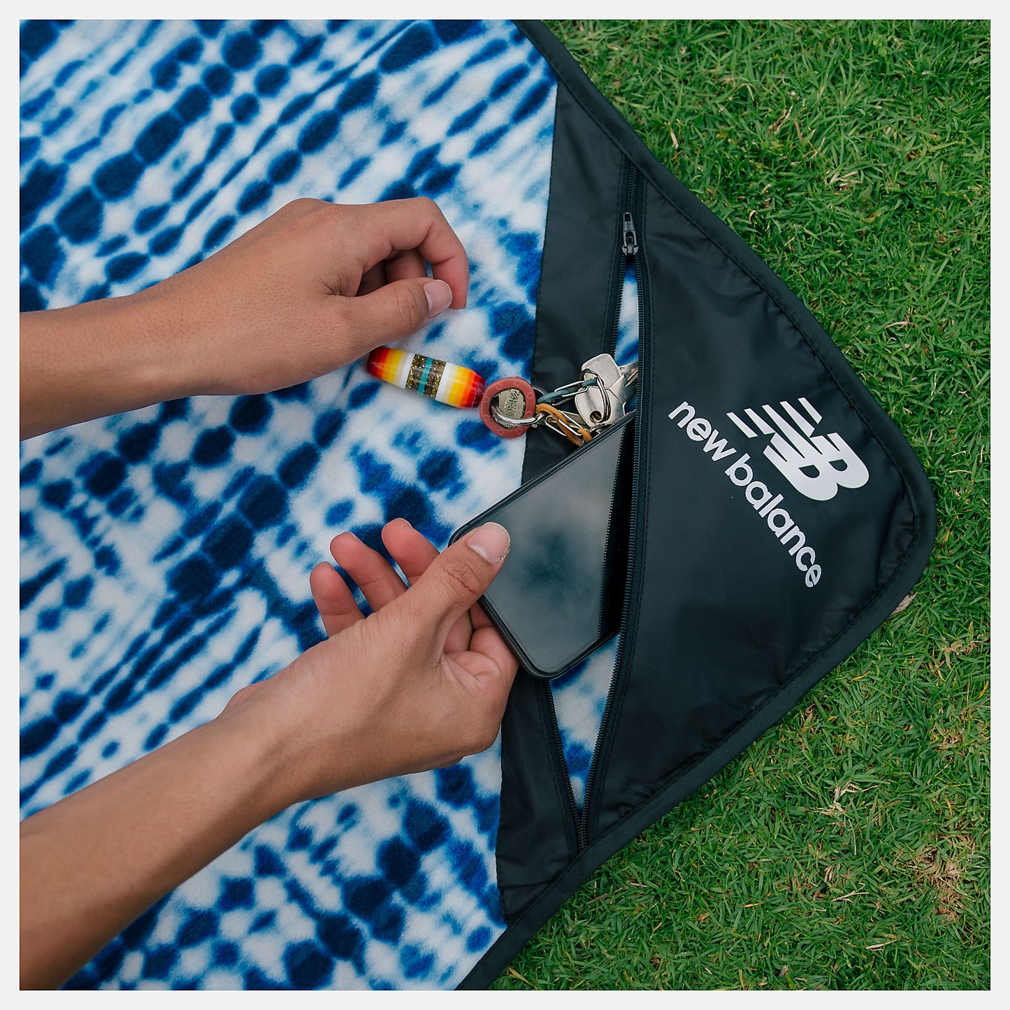 Slowtide X New Balance Camp Blanket | New Balance Accessories - Women / Men
