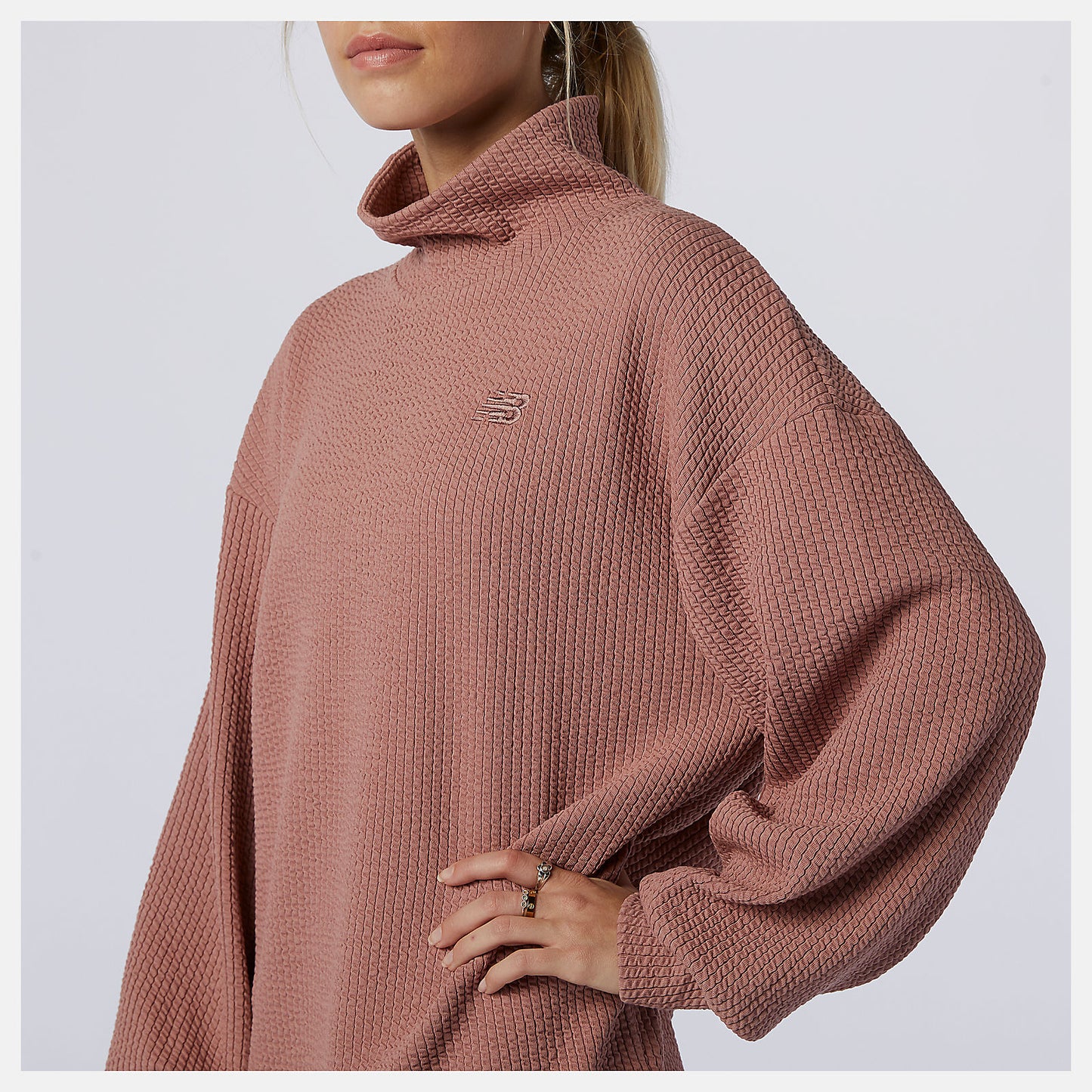 Transform Springloft Pullover | New Balance Clothing - Women