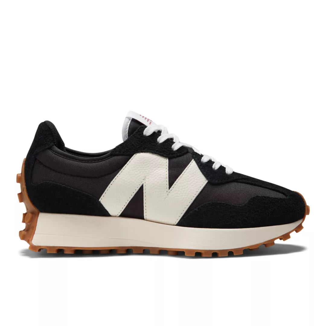 327 - New Balance Shoes