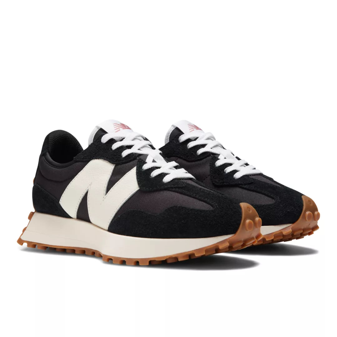 327 - New Balance Shoes