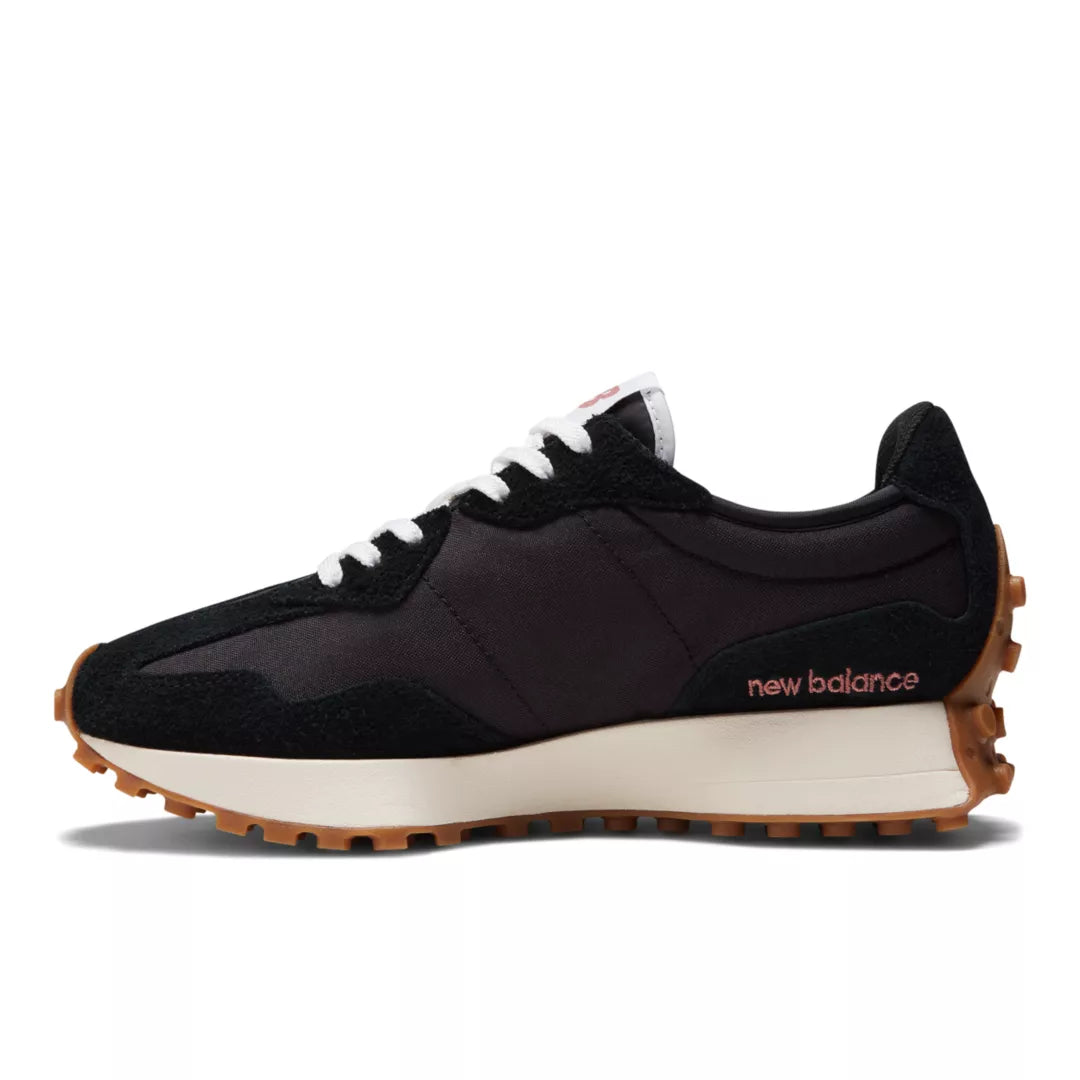 327 - New Balance Shoes