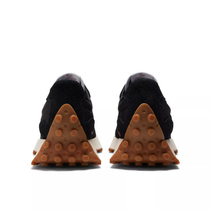 327 - New Balance Shoes