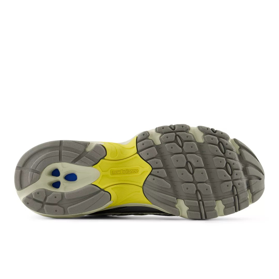 Warm Skies 740 - New Balance Shoes