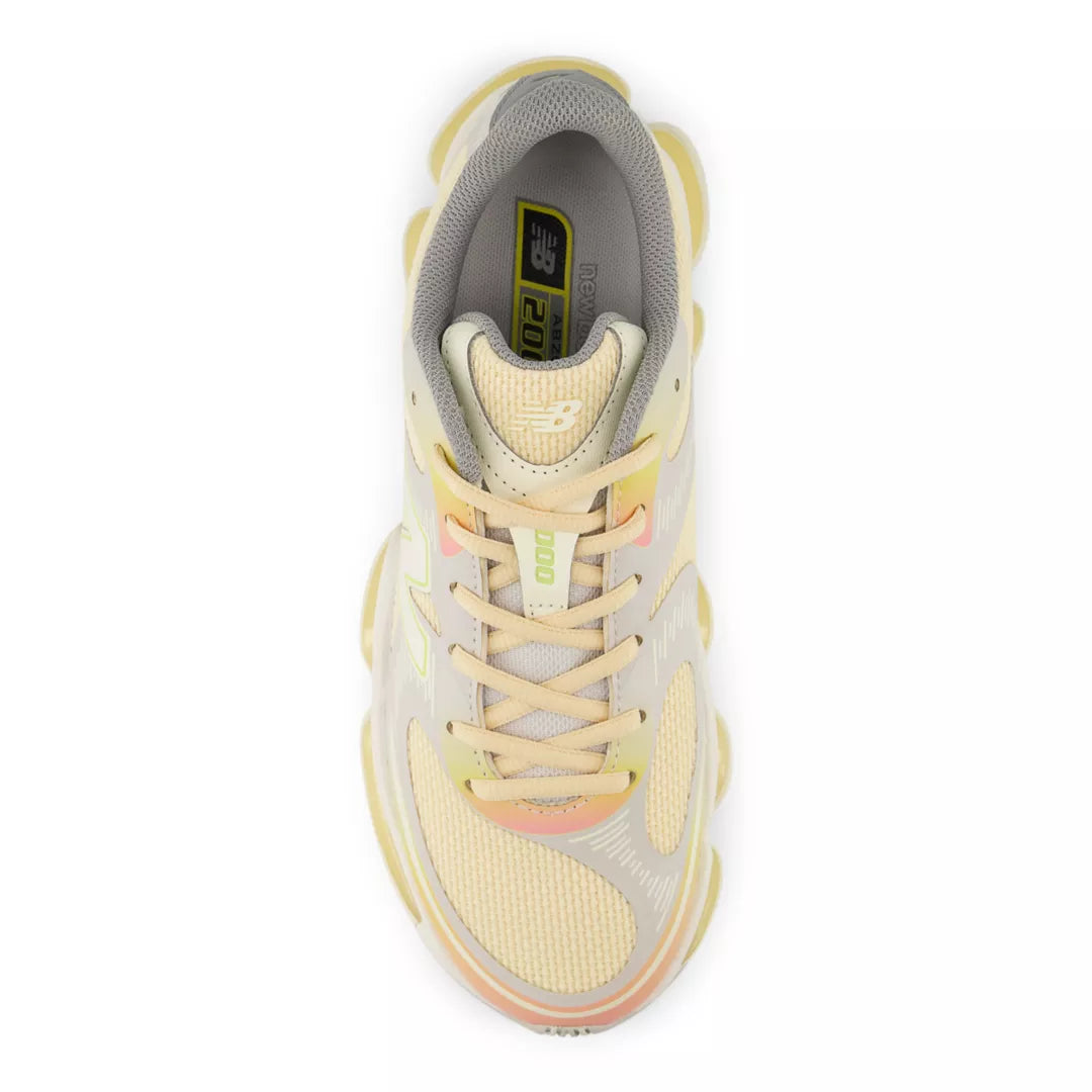 Warm Skies ABZORB 2000 - New Balance Shoes