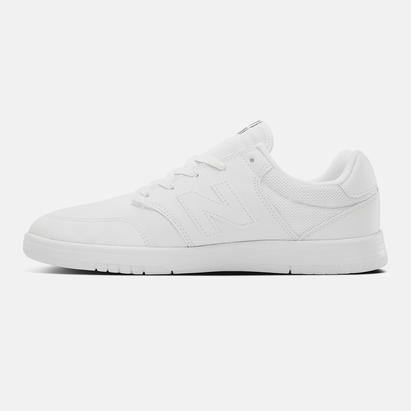 New Balance Outlet - All Coasts 425