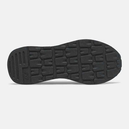 57/40 | New Balance Shoes - Women / Men