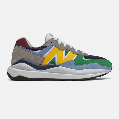 57/40 | New Balance Shoes - Women / Men