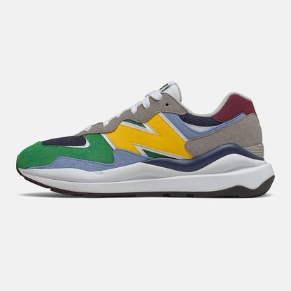 57/40 | New Balance Shoes - Women / Men