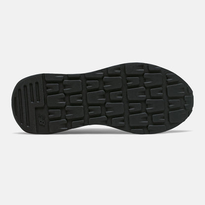 57/40 | New Balance Shoes - Women / Men