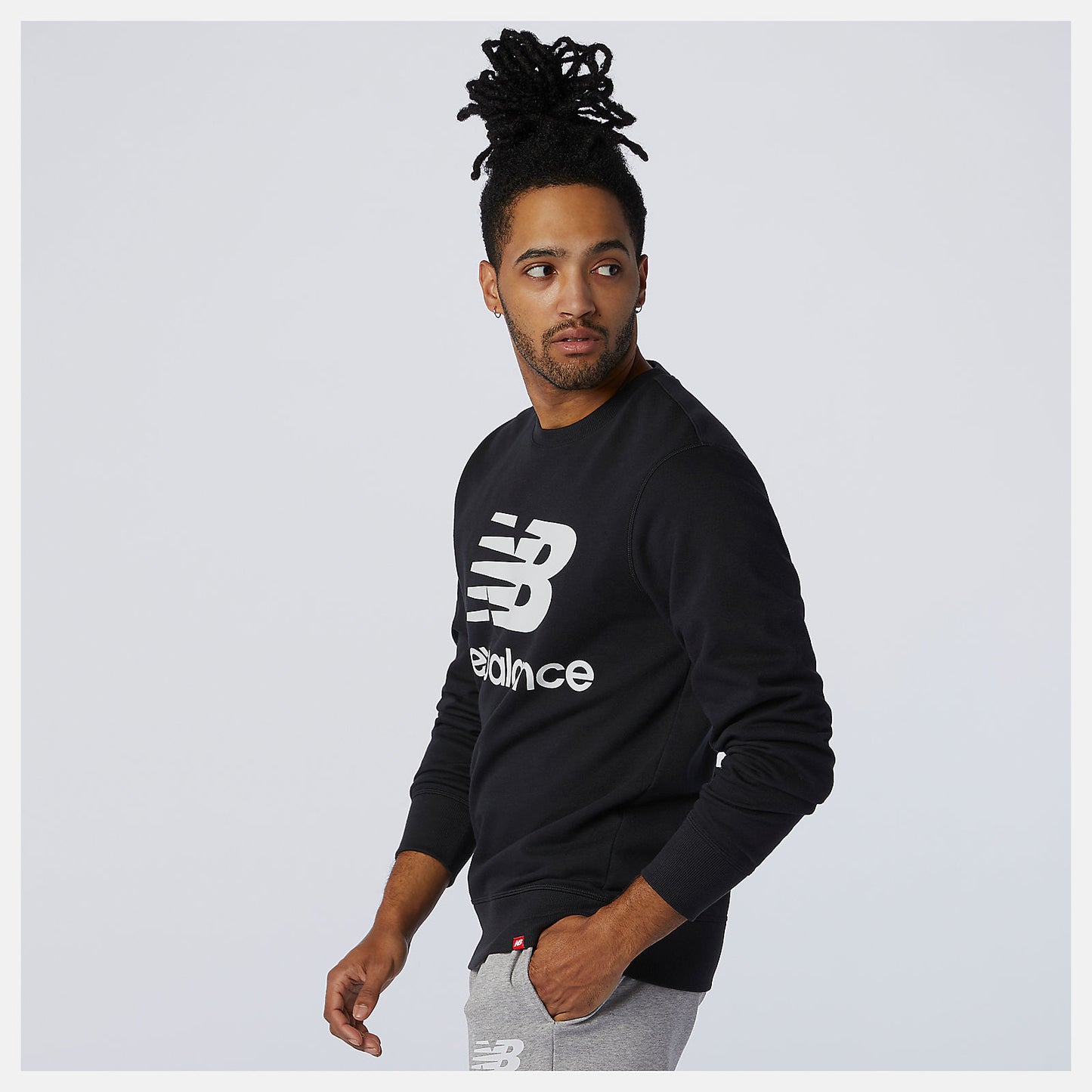 New Balance US - NB Essentials Stacked Logo Crew
