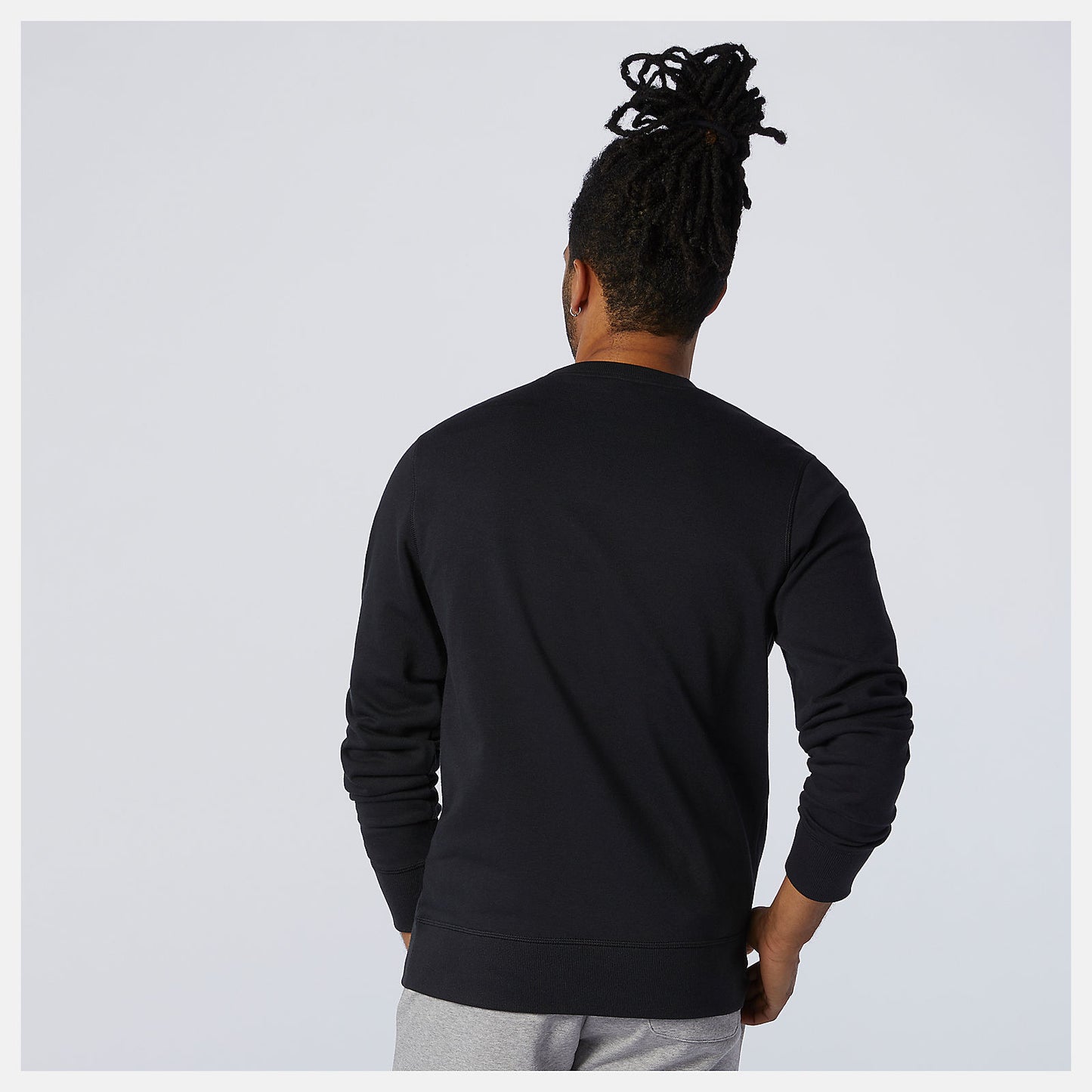 New Balance US - NB Essentials Stacked Logo Crew