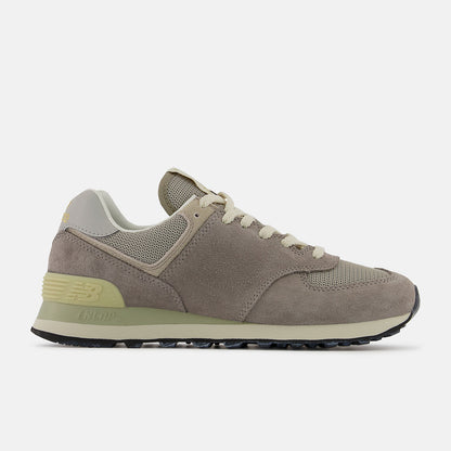 574 Un-N-Ding | New Balance Shoes - Women / Men