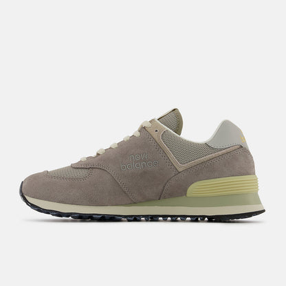 574 Un-N-Ding | New Balance Shoes - Women / Men