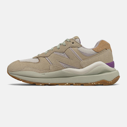 57/40 | New Balance Shoes - Women