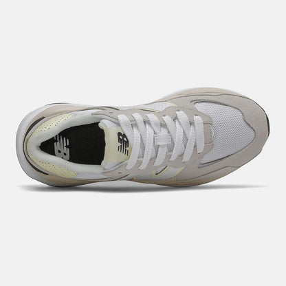 57/40 | New Balance Shoes - Women