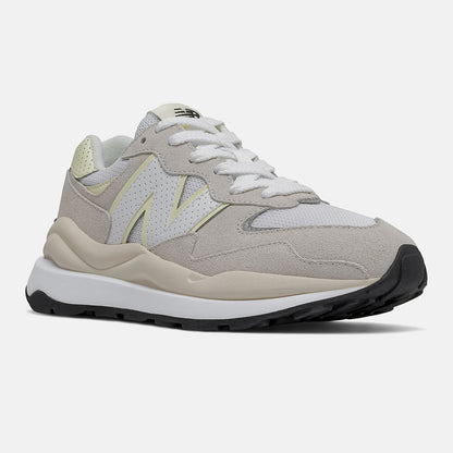 57/40 | New Balance Shoes - Women