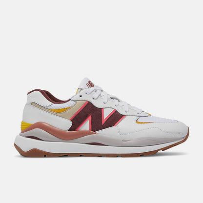 57/40 | New Balance Shoes - Women