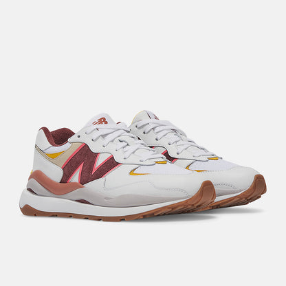 57/40 | New Balance Shoes - Women