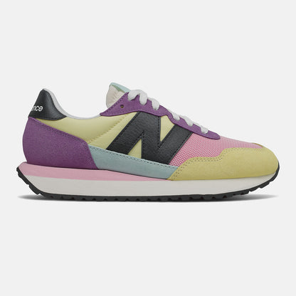 237 | New Balance Shoes - Women