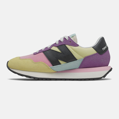 237 | New Balance Shoes - Women